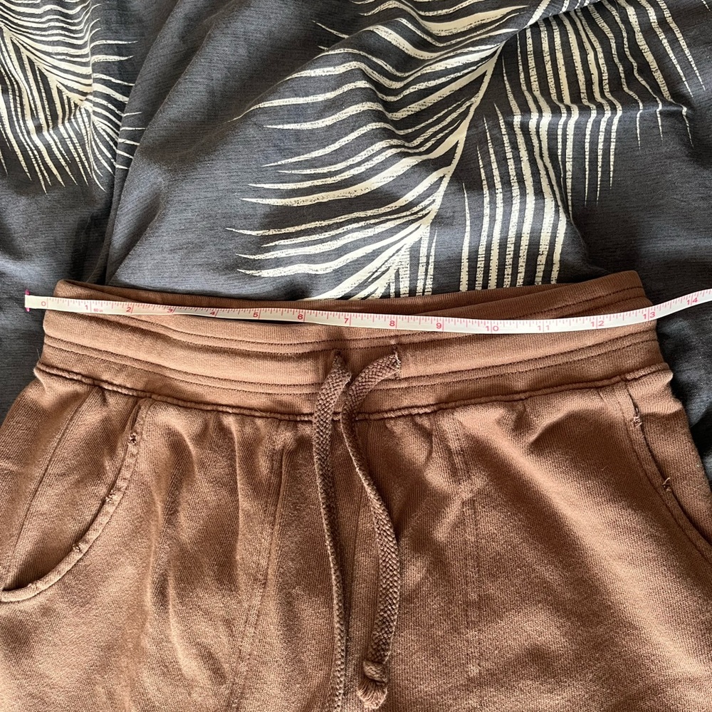 Aerie set in brown - Picture 5 of 10